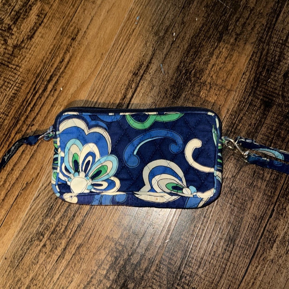 Vera bradley wristlet